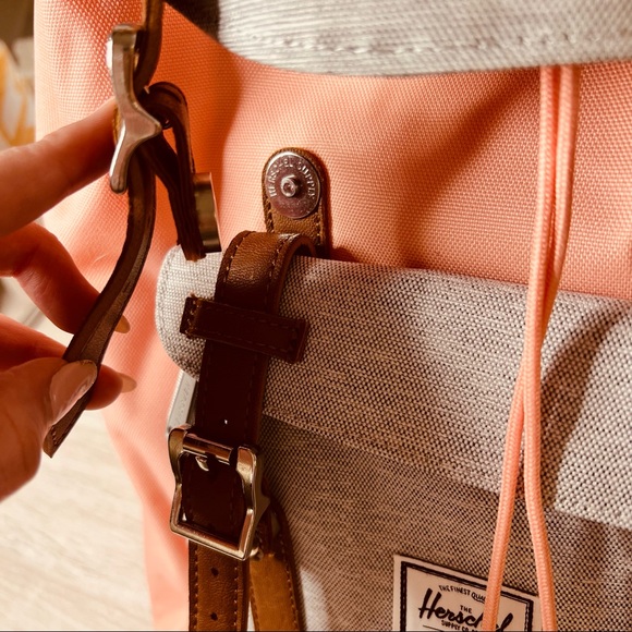 Hershel Little America Laptop Backpack Mid-Volume 17.0L in Pink, Gray, and Brown - Picture 4 of 6